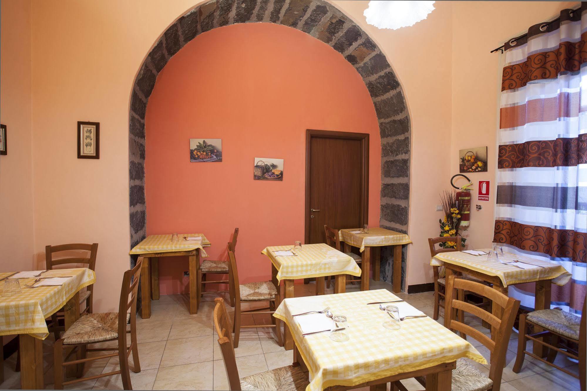 مبيت وإفطار ريبوسْتو Siciliaetnamare المظهر الخارجي الصورة